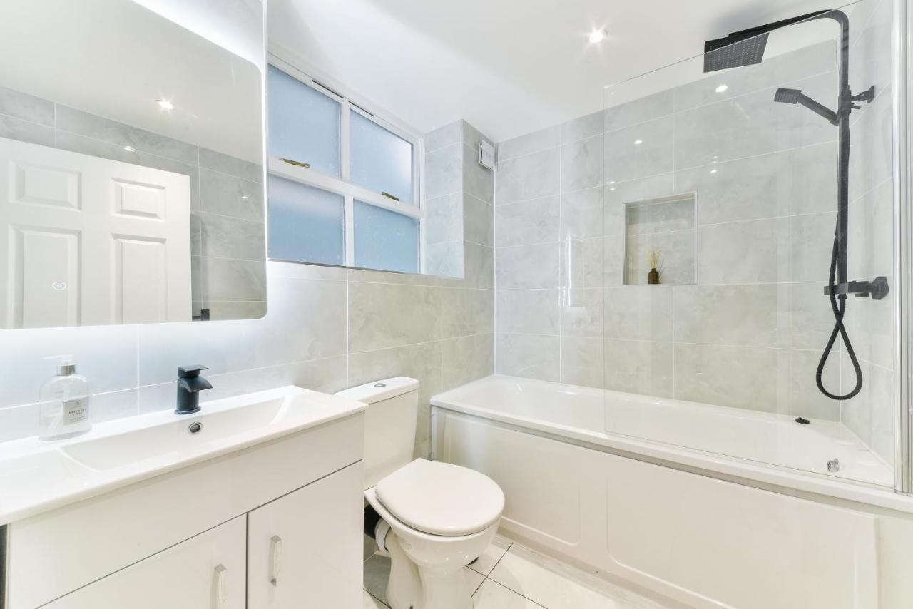 Amazing 2 Bed Apartment Clapham North Londres Extérieur photo